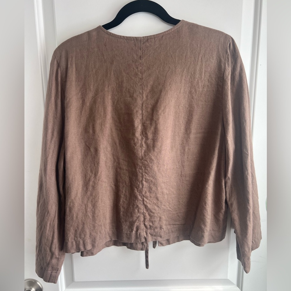 Linenfox Marina Tie Up Front Top in Cacao - Picture 5 of 7